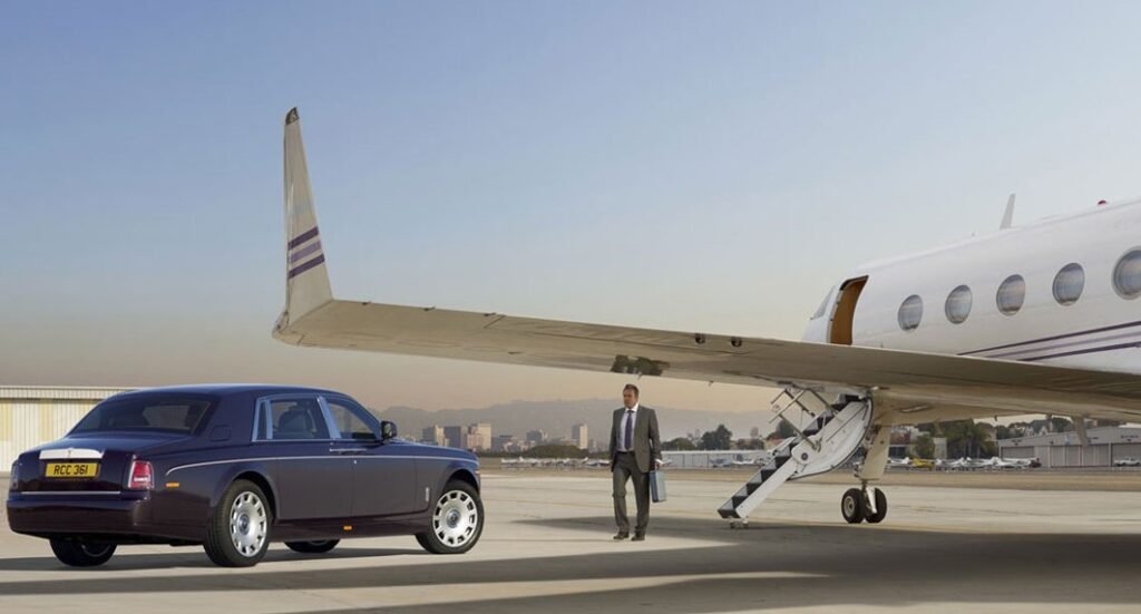 Hassle-Free Limo to Logan Airport Services On Time Limo to Logan Airport